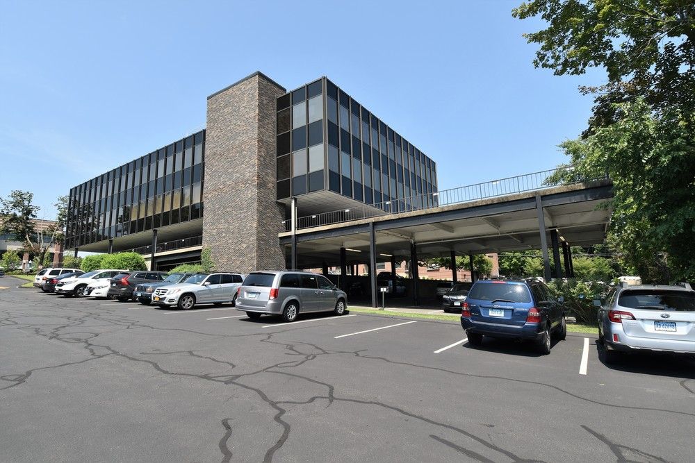 18 North Main Street, West Hartford, CT 06107